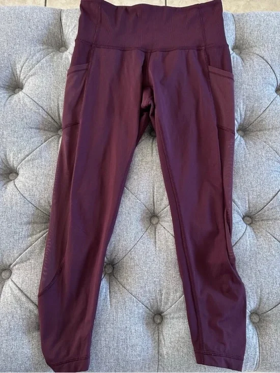 NWOT Lululemon Purple‎ Cropped Leggings - Picture 2 of 7